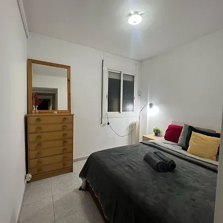 Comfortable And Well-located - Shared Common Areas Apartment *
